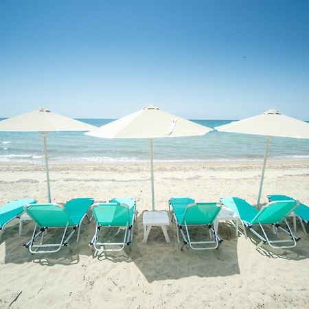Summerday Villa Private Beach Nea Iraklia Exterior photo
